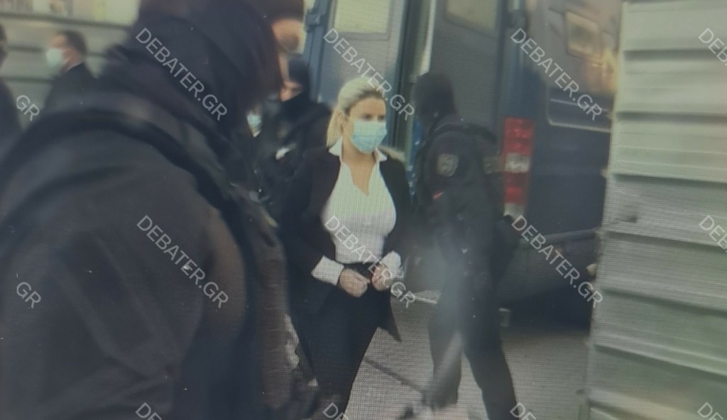 Ένοχη για απόπειρα ανθρωποκτονίας η Έφη Κακαράντζουλα για την επίθεση με βιτριόλι στην Ιωάννα Παλιοσπύρου