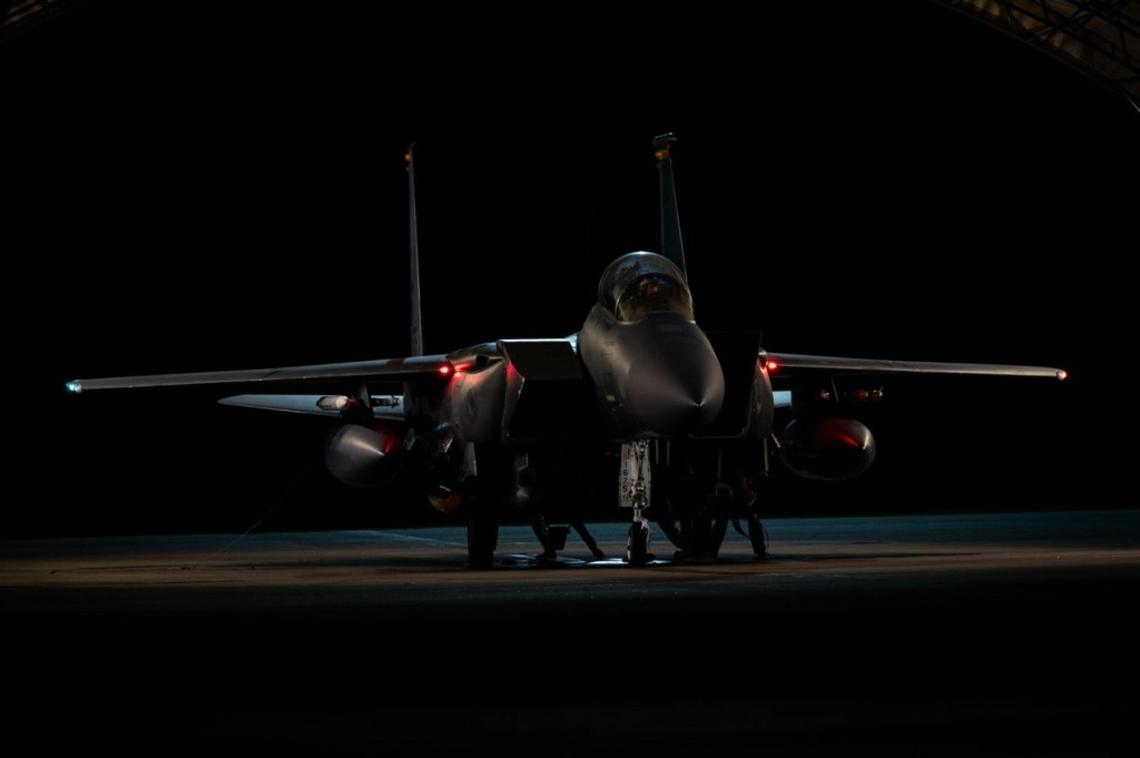 Στη Λάρισα τα “θηριώδη” F-15 των ΗΠΑ – Εντυπωσιακές εικόνες