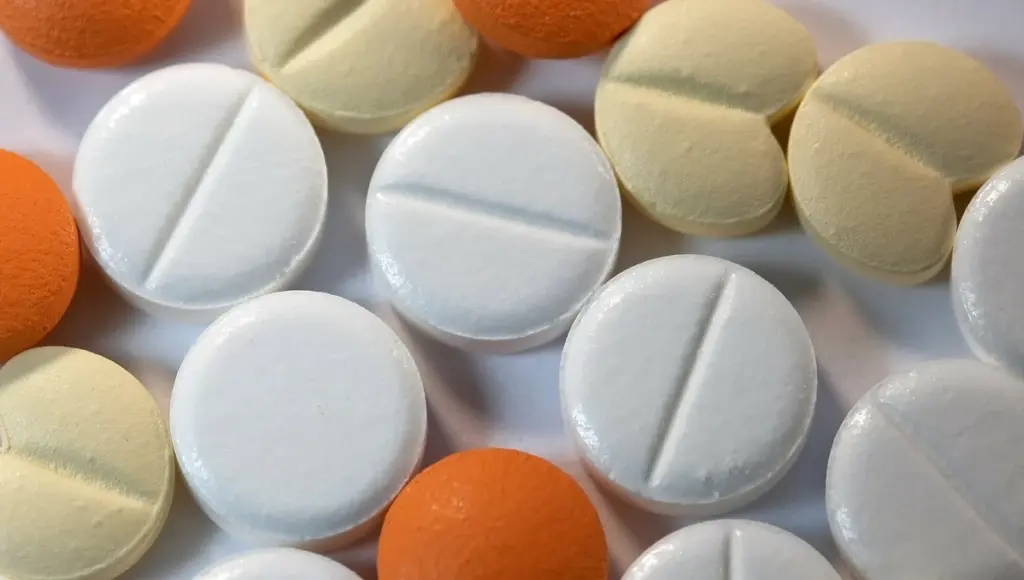 Το πρώτο χάπι για τον κορονοϊό από τη Merck – Μειώνει στο μισό τον κίνδυνο νοσηλείας