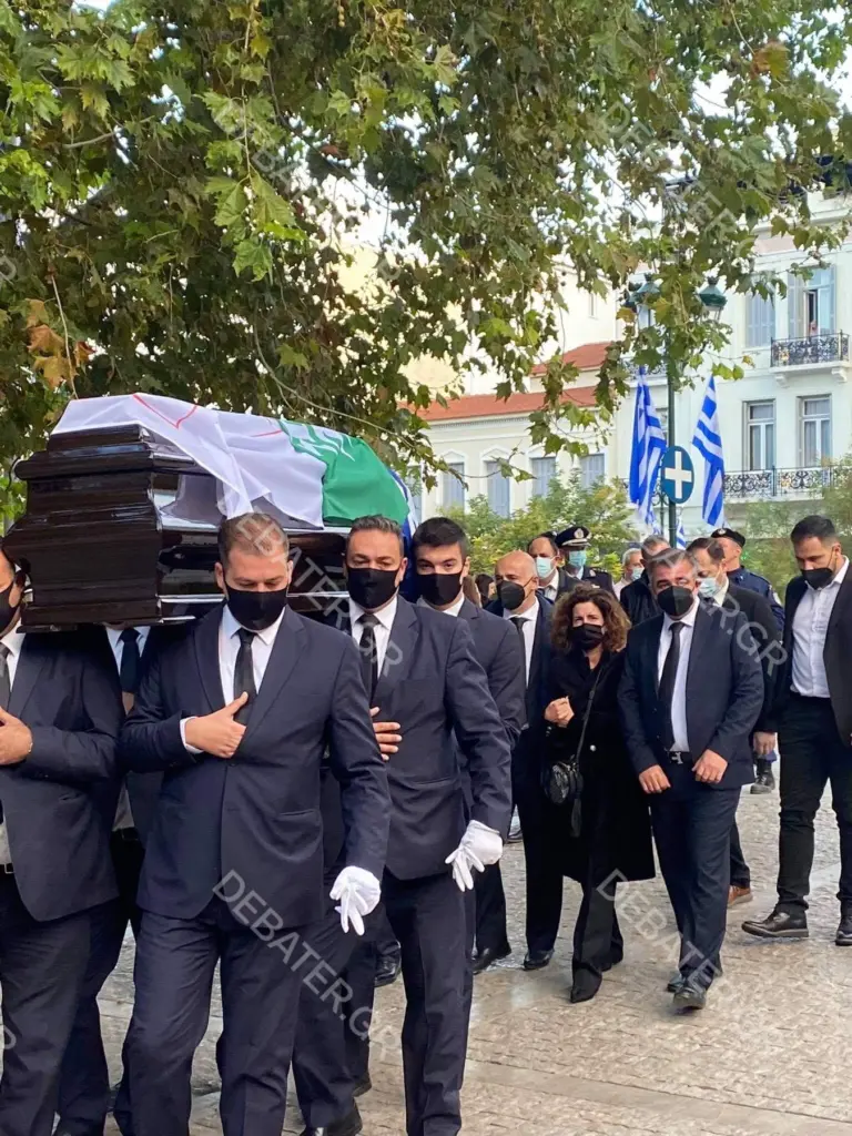 Ο Πύρρος Δήμας “αποχαιρετά” συγκινημένος τη Φώφη Γεννηματά – “Το πάλεψε με δύναμη και αξιοπρέπεια” (vid)