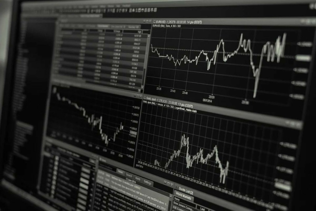 Στο 15% ο παγκόσμιος φορολογικός συντελεστής για τις πολυεθνικές εταιρείες
