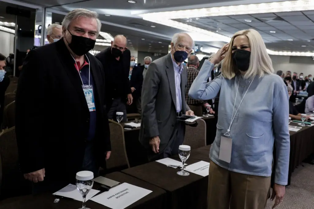 Σκληρή απάντηση της Φώφης στον Καστανίδη