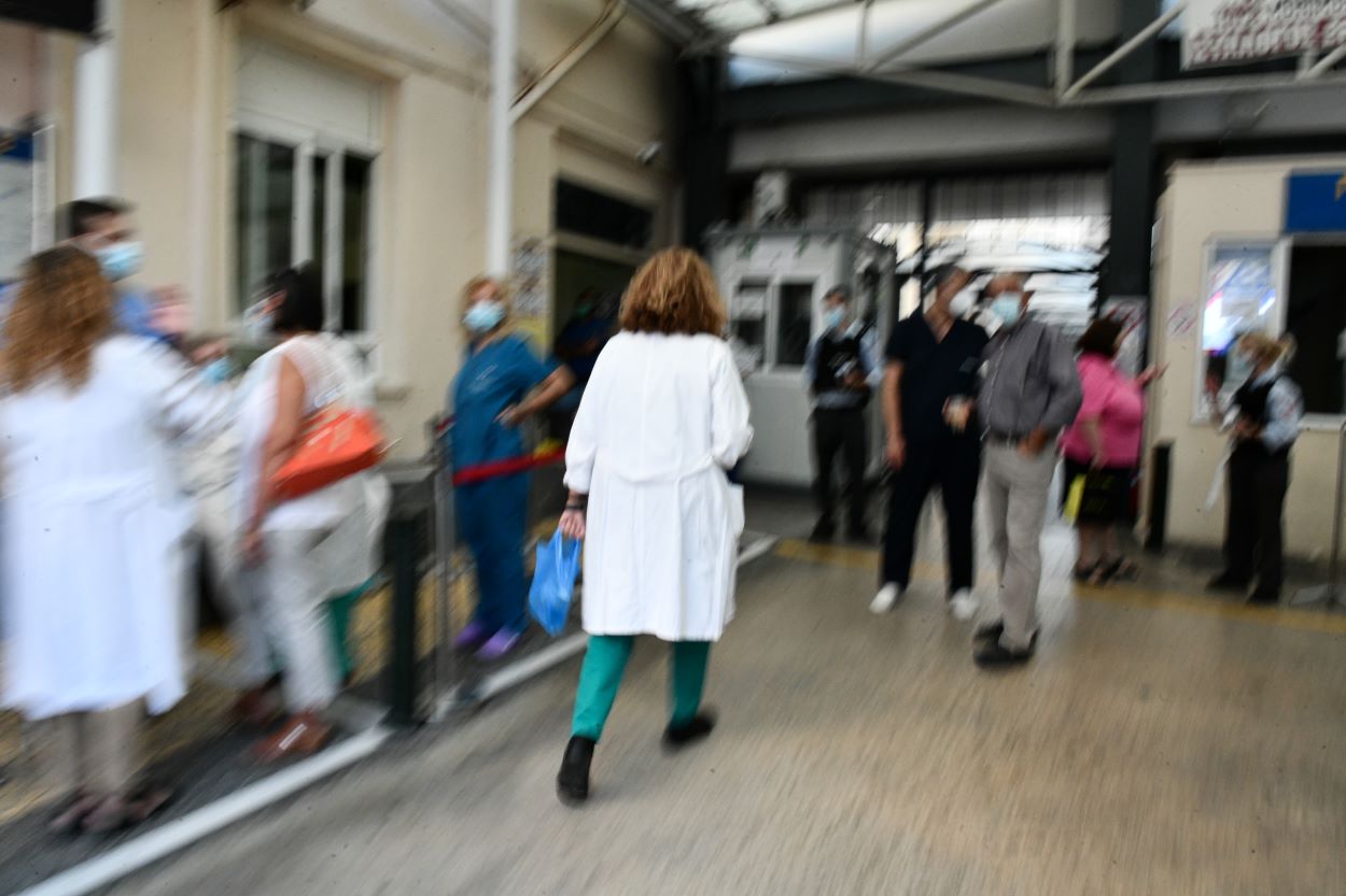 24ωρη απεργία γιατρών και εργαζομένων στα Δημόσια Νοσοκομεία