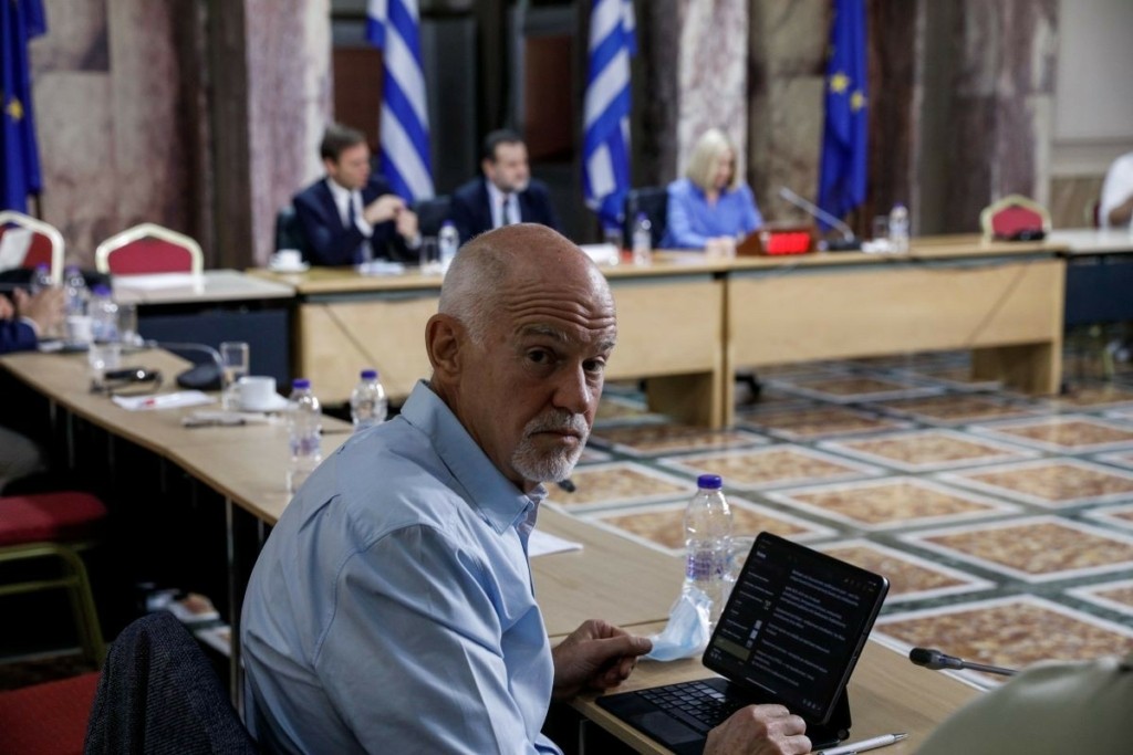 Ο Γιώργος στην Κωνσταντινούπολη και οι διάδοχοι στα… κάρβουνα