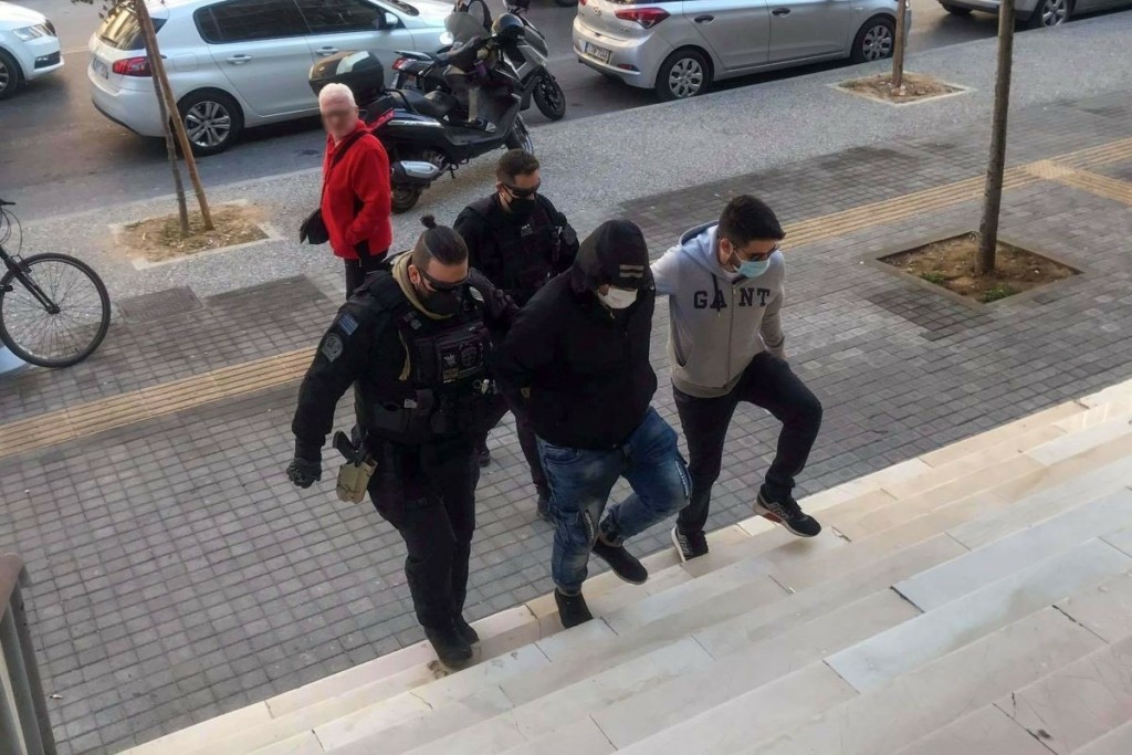 Ταυτοποιήθηκαν τρεις ακόμα νεαροί για την επίθεση σε βάρος μελών της ΚΝΕ στην Ηλιούπολη Θεσσαλονίκης