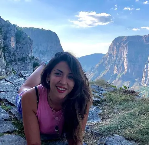 “Με ξάπλωσε, με ξεκούμπωσε, με ξέντυσε, άγγιξε τα ευαίσθητα σημεία μου” – Η εξομολόγηση της Αντονέλλα