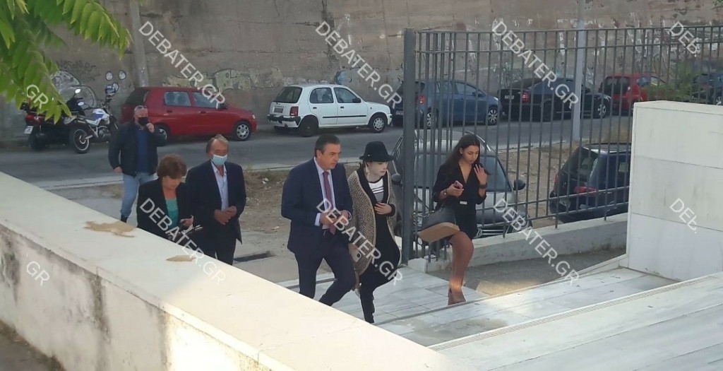 Στα δικαστήρια η Ιωάννα Παλιοσπύρου για τη συνέχεια της πολύκροτης δίκης – Απούσα η Έφη (pics)