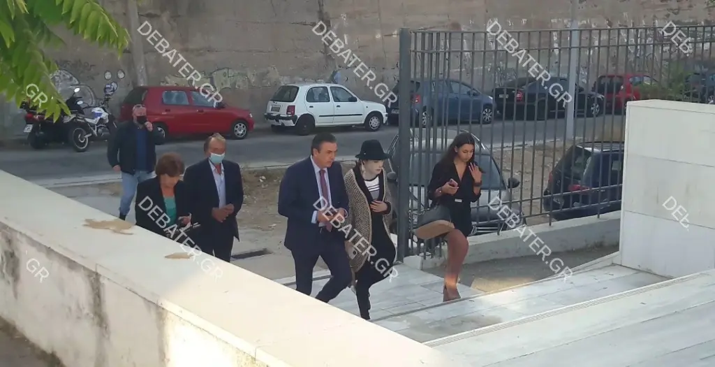 Στα δικαστήρια η Ιωάννα Παλιοσπύρου για τη συνέχεια της πολύκροτης δίκης – Απούσα η Έφη (pics)