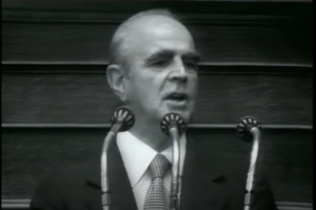 Σαν σήμερα το 1974 ιδρύεται από τον Κωνσταντίνο Καραμανλή η Νέα Δημοκρατία