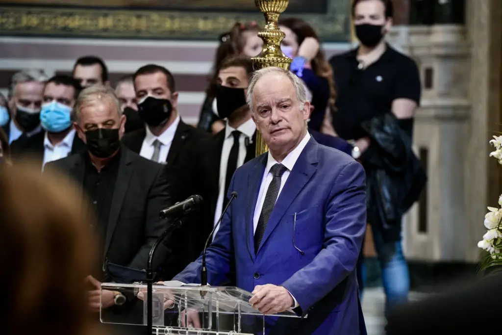 Ο Τασούλας αποχαιρετά τη Φώφη – “Το μεγαλύτερο χειροκρότημα είναι αυτό που δε θα ακούσει η ίδια, είναι το σημερινό”
