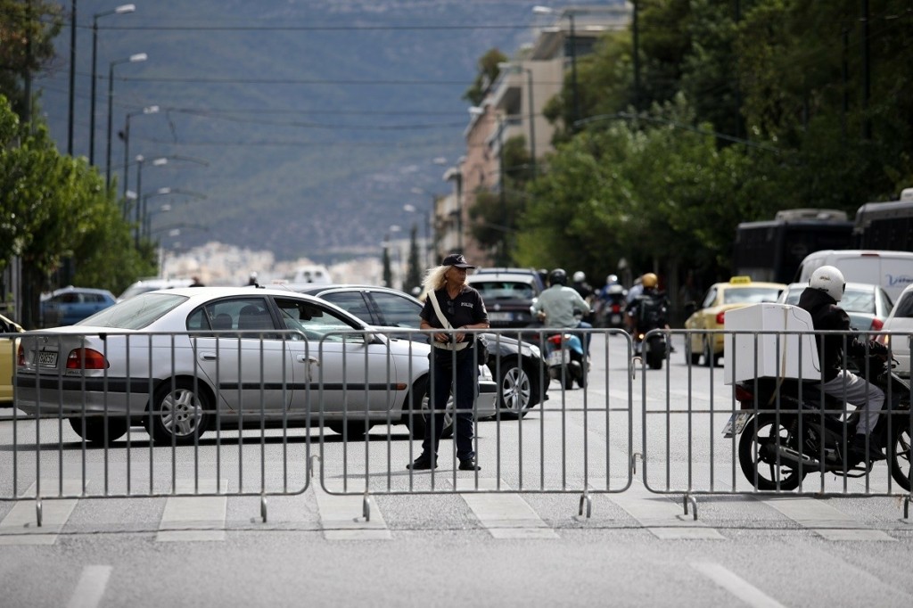 Κυκλοφοριακές ρυθμίσεις στο κέντρο της Αθήνας λόγω της παρέλασης – Πώς θα κινηθούν τα Μέσα Μαζικής Μεταφοράς