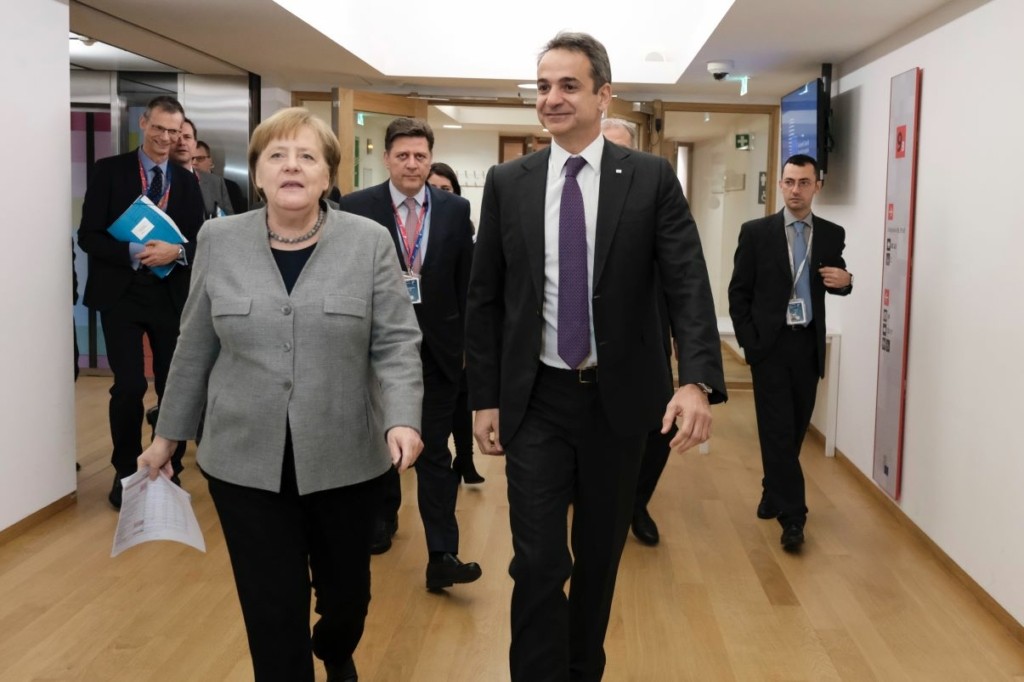 Η Μέρκελ αποδέχθηκε την πρόταση Μητσοτάκη και έρχεται στην Ελλάδα