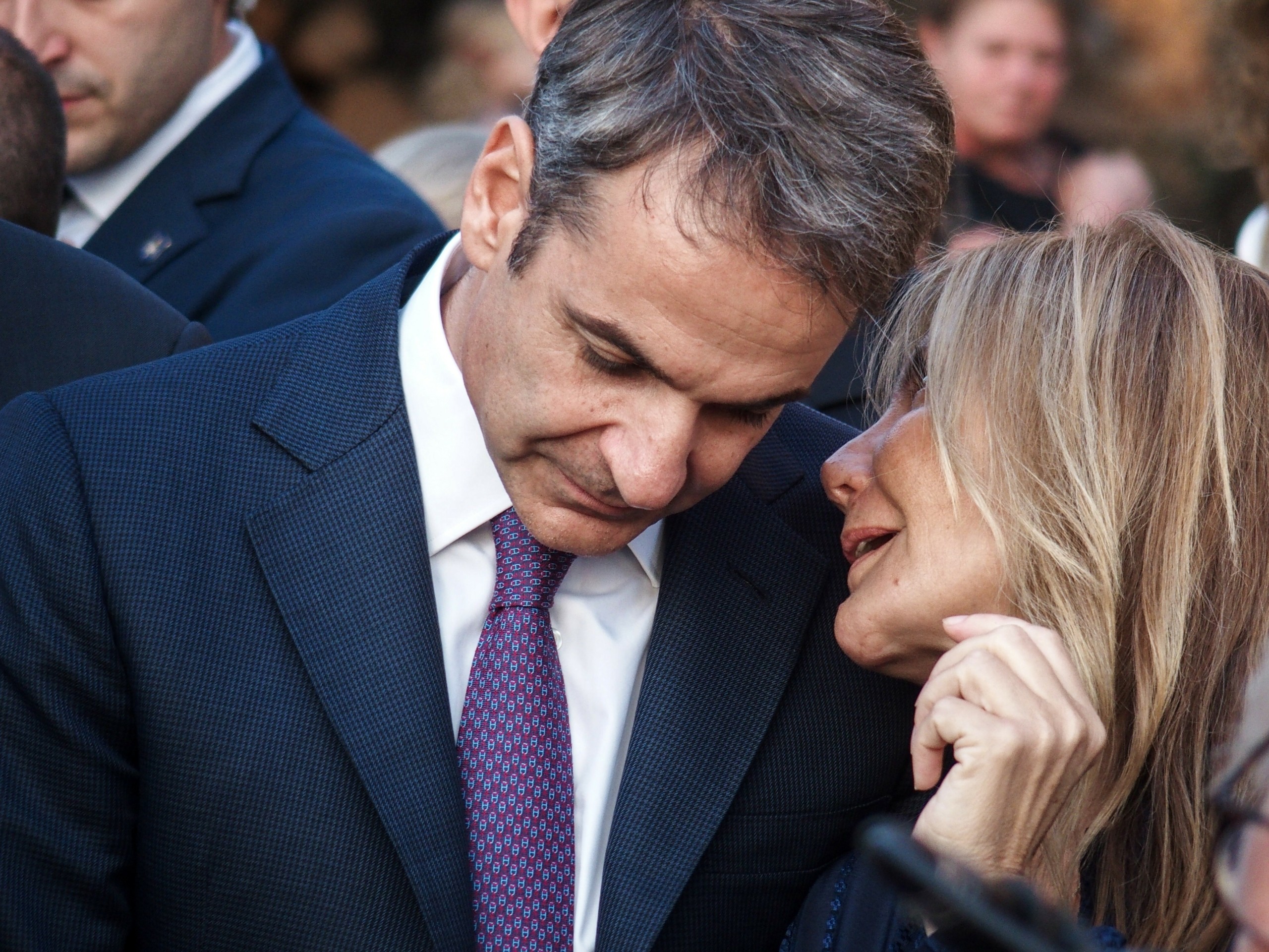 Φθινοπωρινές “βουτιές” για τον Κυριάκο Μητσοτάκη και την Μαρέβα Γκραμπόφσκι (pics)