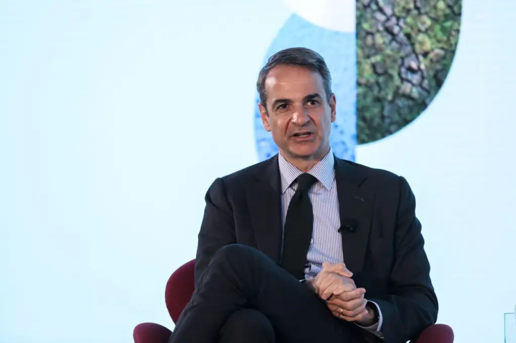 Ο Κυριάκος Μητσοτάκης, οι γκρίζες ζώνες και η μάχη της μαύρης τσιπούρας