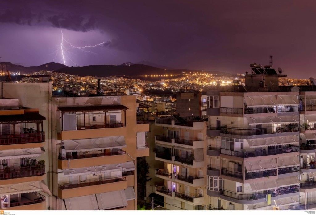 Η κακοκαιρία Μπάλλος θα “τσακίσει” και την Αττική – Live η πορεία των φαινομένων