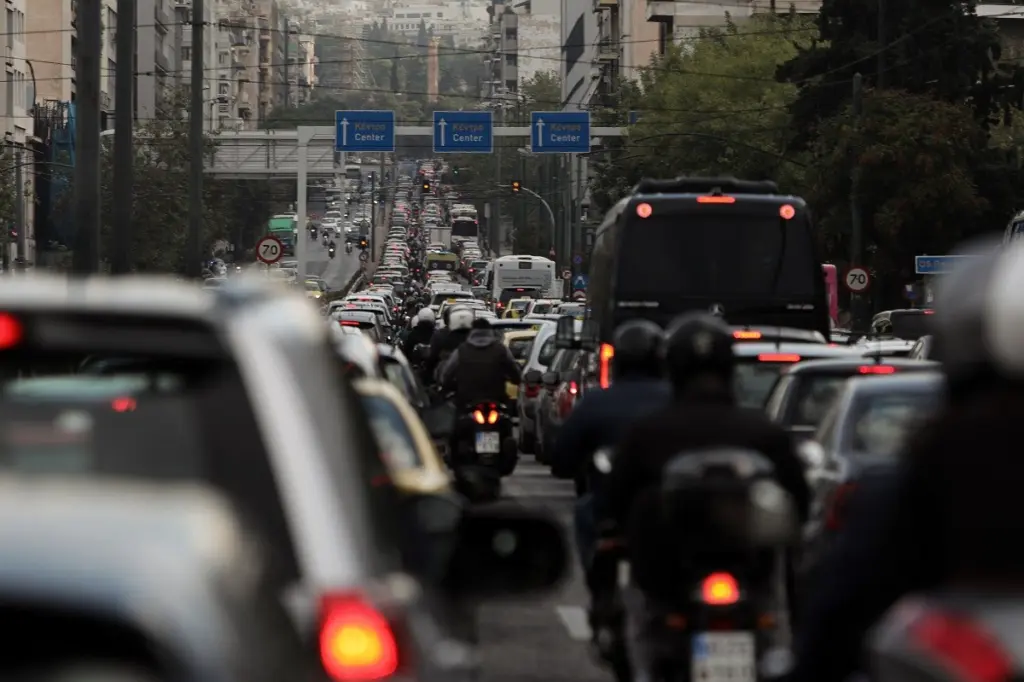 Η κίνηση “σκοτώνει” την Αθήνα – Μεγάλη έρευνα του ΕΜΠ (vid)