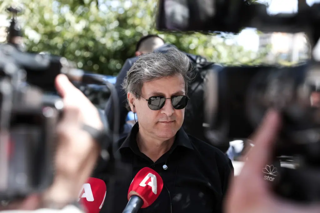 Επανέρχεται ο Νίκος Κουρής – “Η Μαργαρίτα με είχε συστήσει ως Νίκο Θεοδωράκη”