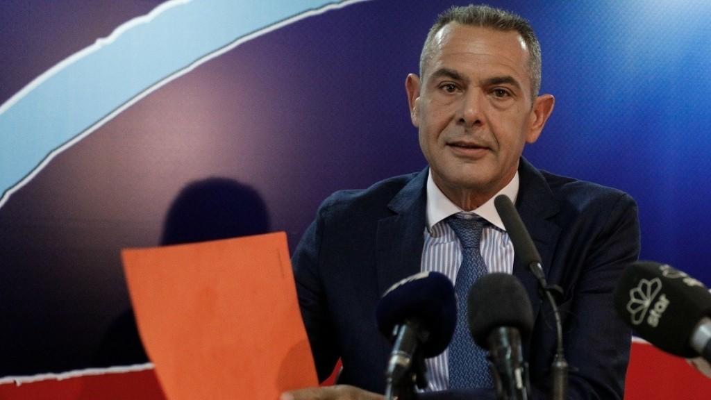 “Θύελλα” αντιδράσεων μετά τις “βόμβες” Καμμένου για “εξαγορά” βουλευτών του λόγω της συμφωνίας των Πρεσπών (vid)