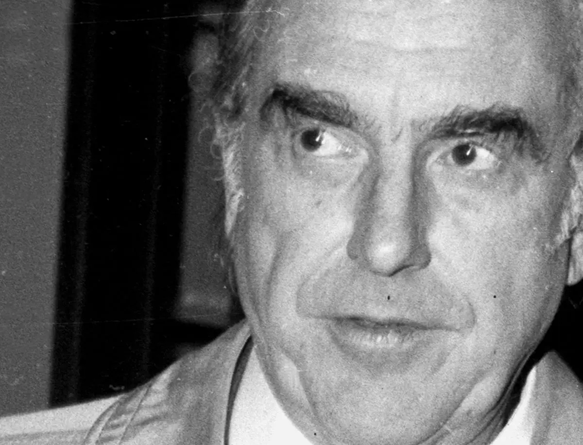 Σαν σήμερα το 1981 ο Ανδρέας Παπανδρέου και το ΠΑΣΟΚ κερδίζουν τις βουλευτικές εκλογές