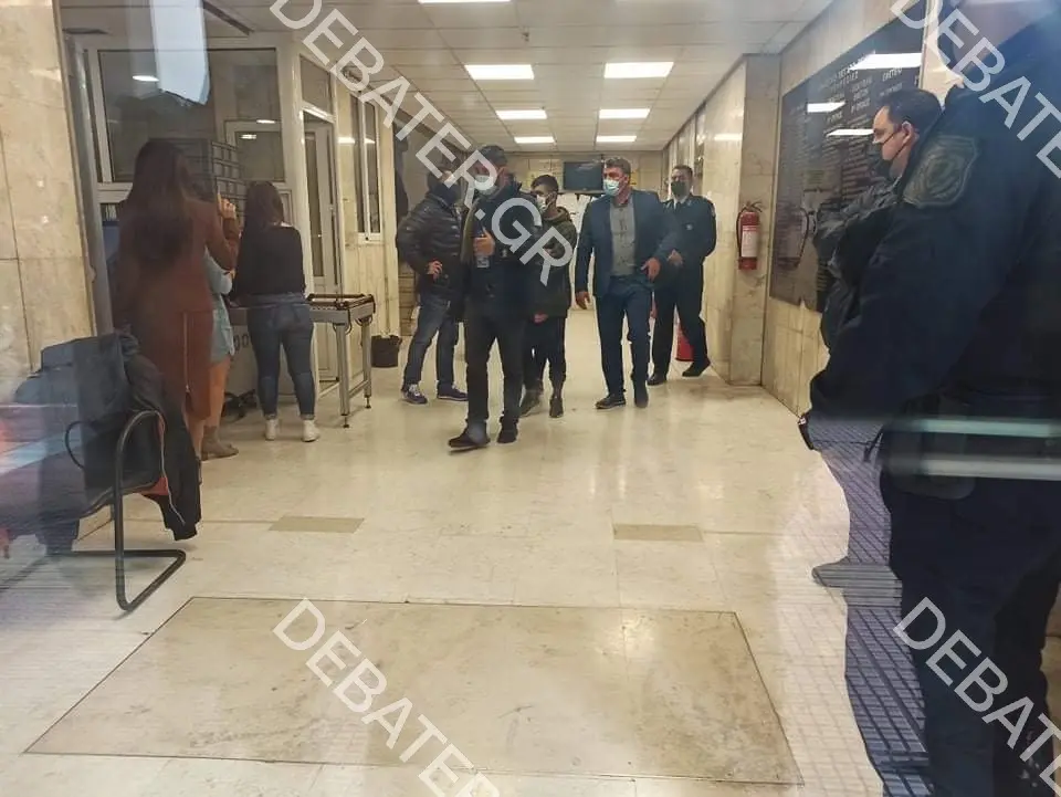 Παρουσιάστηκε ο καταζητούμενος 14χρονος από την καταδίωξη στο Πέραμα (pics&vid)