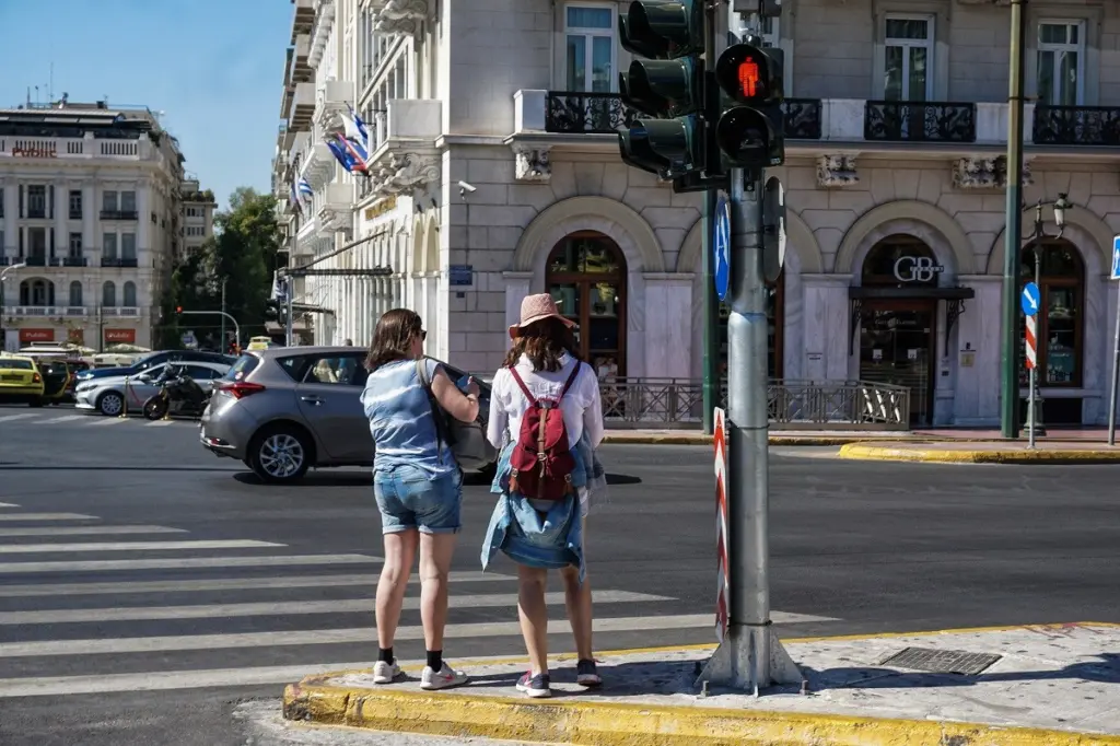 “Πιθανή η έξαρση των κρουσμάτων από τα νέα μέτρα” – Τι ανέφερε η Αθηνά Λινού (vid)