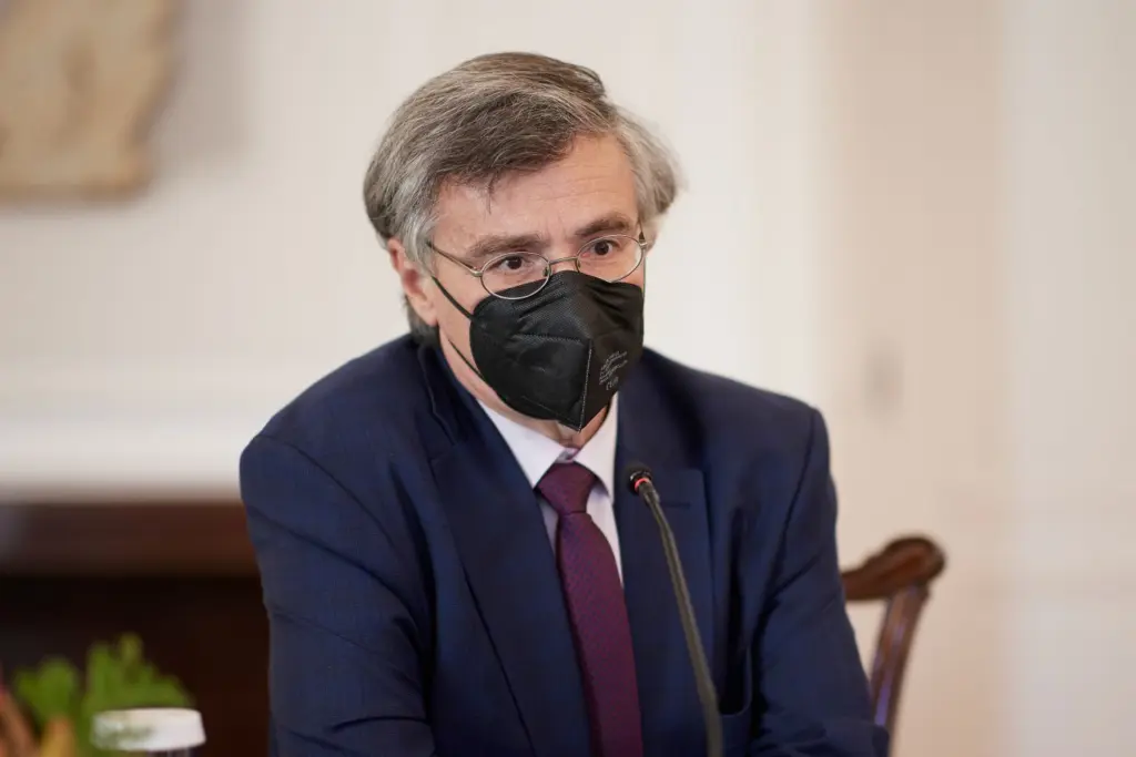 Ο Τσιόδρας προειδοποιεί ότι έρχεται έξαρση της πανδημίας – Σκληρή κριτική σε όσους διαδίδουν ψέμματα για τον ιό