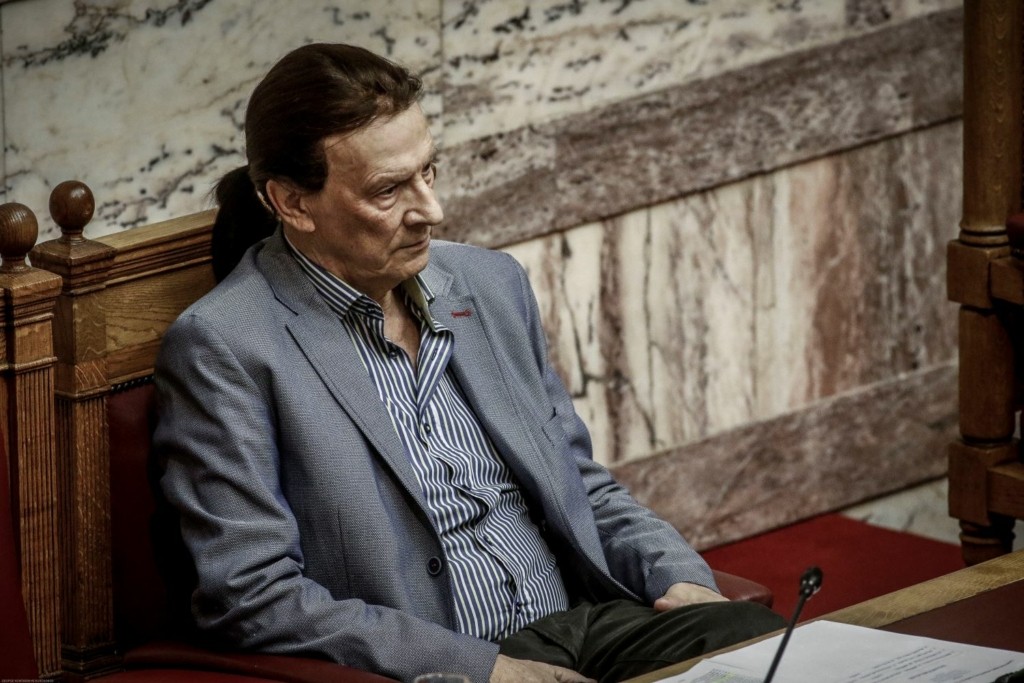 “Θα τον θυμόμαστε πάντα για τους αγώνες του για έναν καλύτερο κόσμο” – Το μήνυμα ΣΥΡΙΖΑ για τον Τάσο Κουράκη
