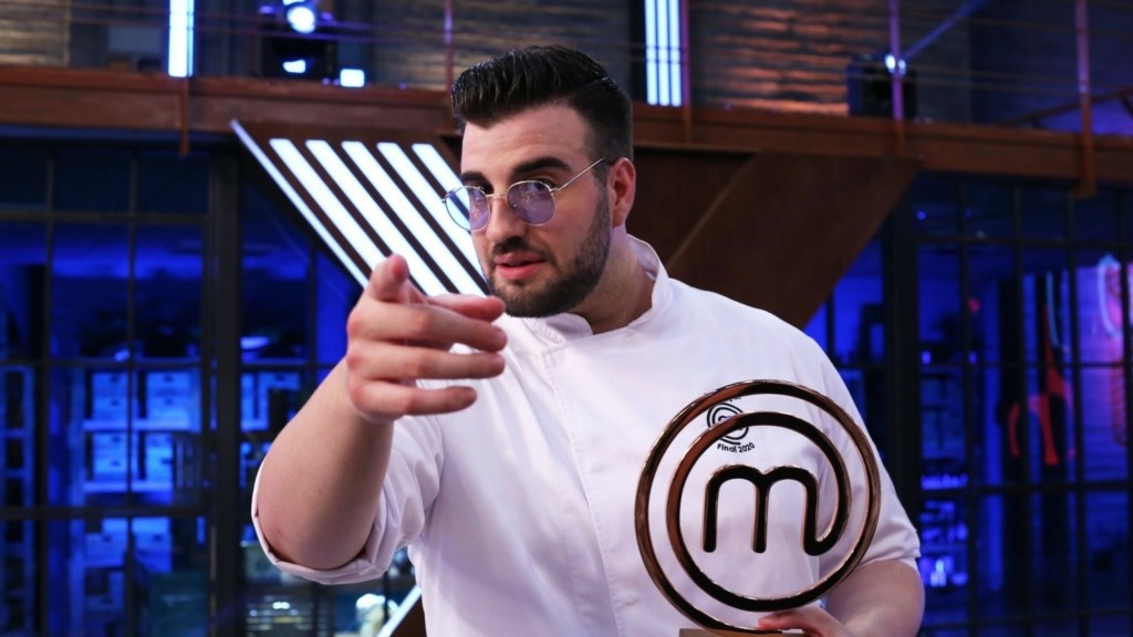 Ο Σταύρος Βαρθαλιτης από την κορυφή του MasterChef ετοιμάζεται να καταπλήξει και στο DWTS (pics&vids)