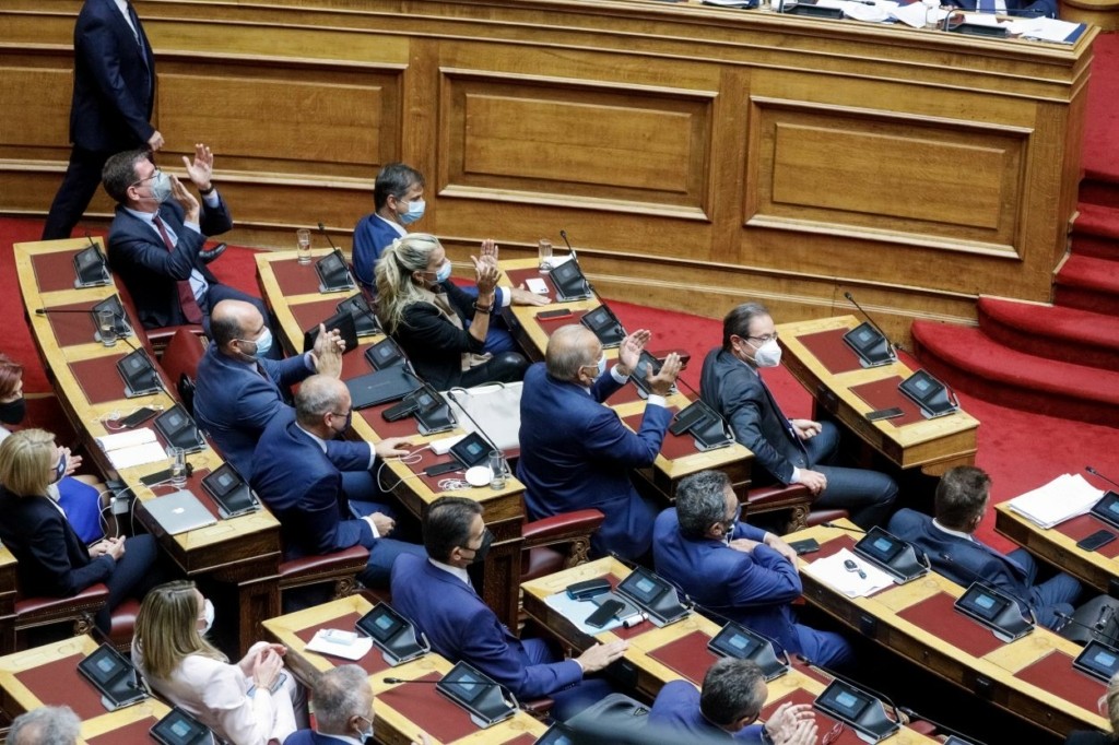 Υπερψηφίστηκε από τη Βουλή η αμυντική συμφωνία με τη Γαλλία