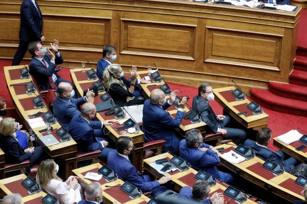Υπερψηφίστηκε από τη Βουλή η αμυντική συμφωνία με τη Γαλλία