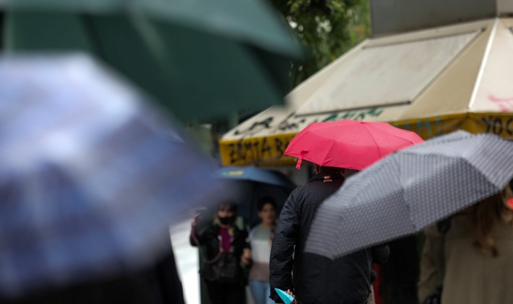 Αλλάζει το σκηνικό του καιρού την Κυριακή – Πτώση θερμοκρασιών και καταιγίδες σε πολλές περιοχές
