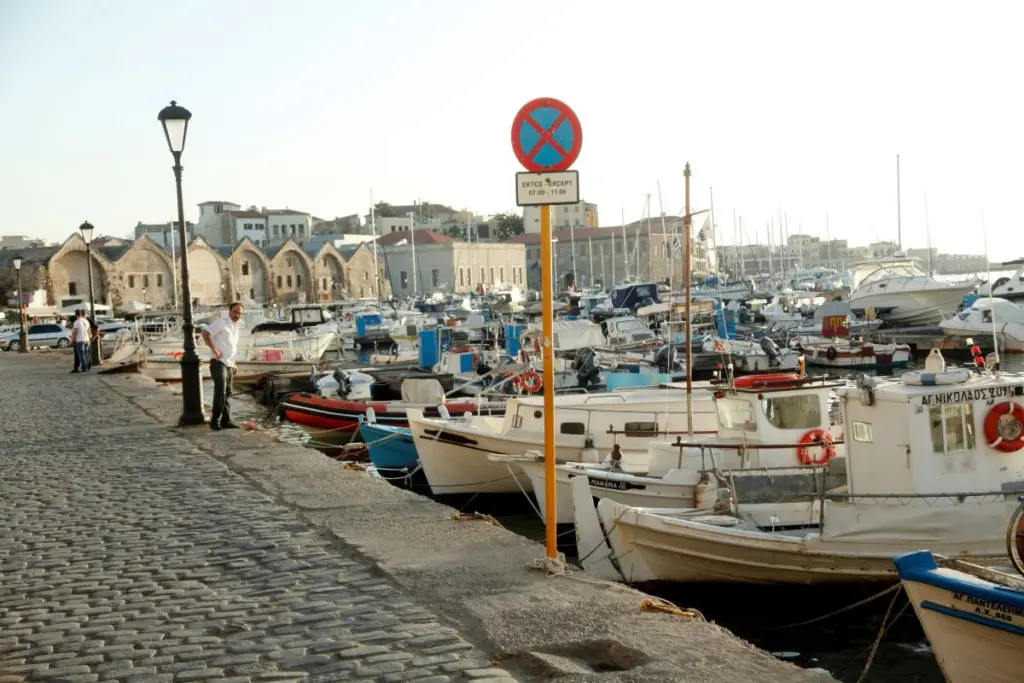 Το παλαιό λιμάνι των Χανίων “μεταμορφώθηκε” σε στούντιο δημοφιλούς reality μαγειρικής (pics)