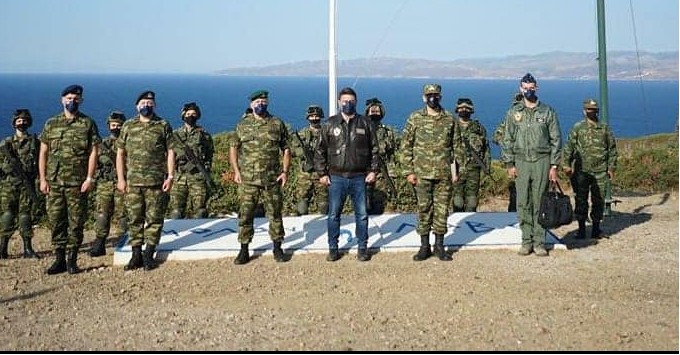 “Φαρμάκι” οι Τούρκοι για τη φωτογραφία Χαρδαλιά – Αποκαλούν τις Οινούσσες τουρκικό νησί υπό κατοχή