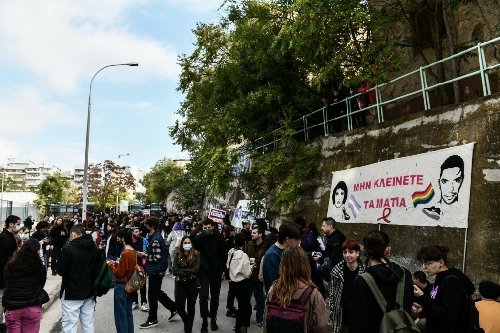 “Είχαν κάτω το παιδί μέσα στα αίματα, το κλωτσοπατούσαν” – Η κατάθεση του πατέρα του Ζακ