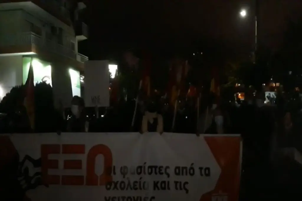 Αντιφασιστική πορεία του ΚΚΕ και της ΚΝΕ στη Σταυρούπολη (vid)