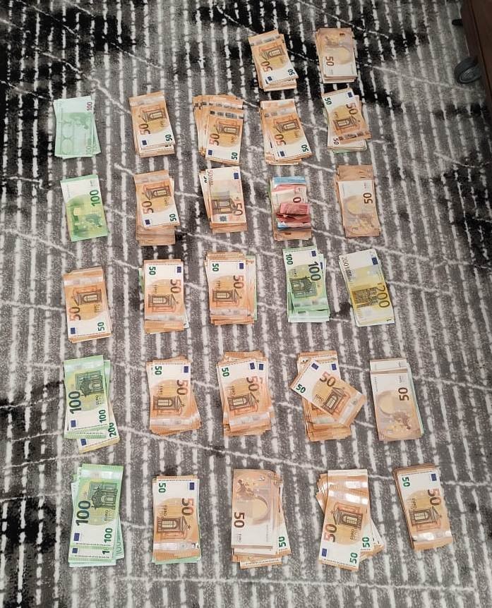 Έκλεβαν αυτοκίνητα και μηχανές στην Αθήνα – Τα διέλυαν και πουλούσαν εξαρτήματα (pics)