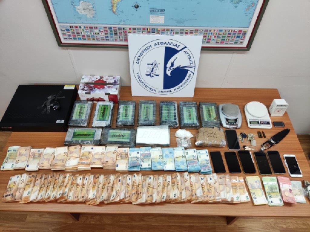 Η Ασφάλεια ξήλωσε καρτέλ κοκαΐνης στην Αθήνα – Οι χρυσές δουλειές και ο μανάβης που ήταν βαρώνος (vid)