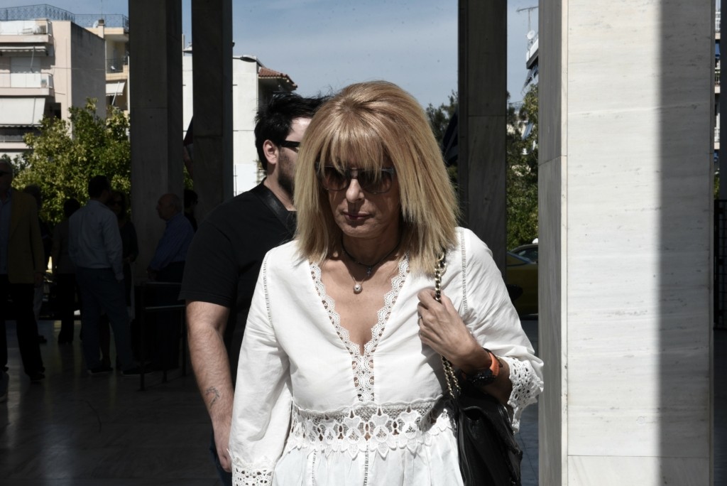 Δρούτσα για Λιγνάδη – “Άκουσα ότι πλήρωνε τα παιδιά, ας μην έπαιρναν τα λεφτά” (vid)