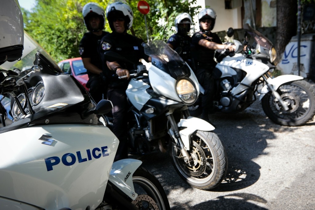 Η εντυπωσιακή εκπαίδευση των αστυνομικών της ομάδας ΔΙΑΣ (vid)