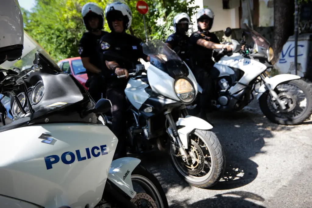 Η εντυπωσιακή εκπαίδευση των αστυνομικών της ομάδας ΔΙΑΣ (vid)