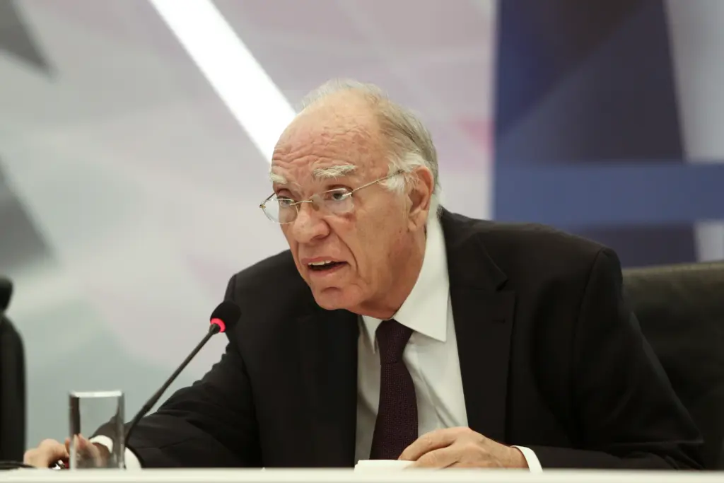 Καλά νέα για τον Βασίλη Λεβέντη – Βγαίνει από την Εντατική