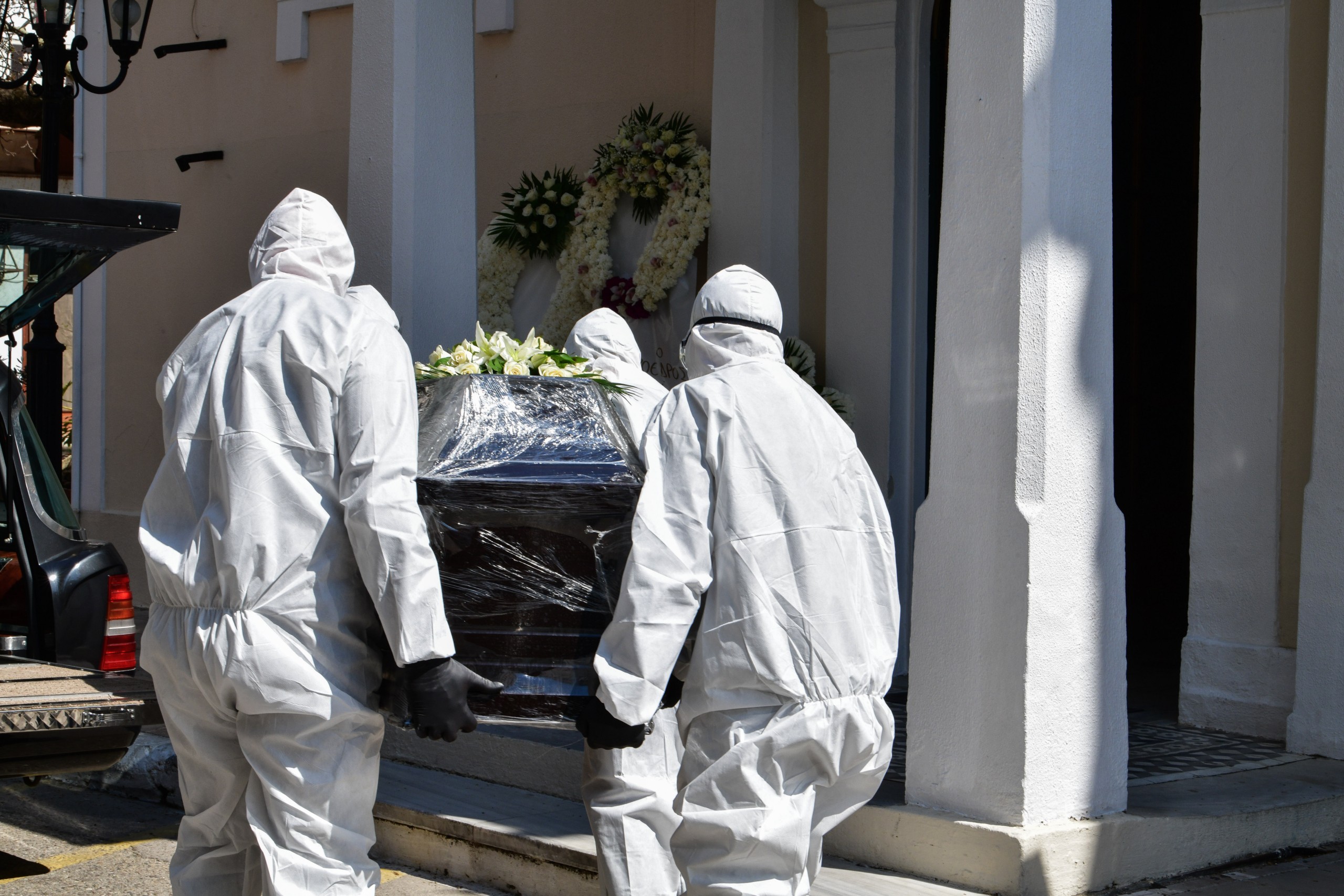 Τραγική ιστορία στην Κατερίνη – Ξεκληρίστηκε από κορονοϊό οικογένεια αντιεμβολιαστή