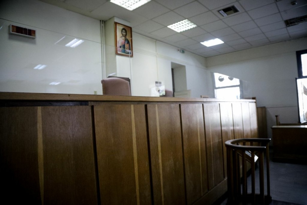 Αθώος λόγω αμφιβολιών ο γιος εύπορης οικογένειας για τη δολοφονία του μπάτλερ τους