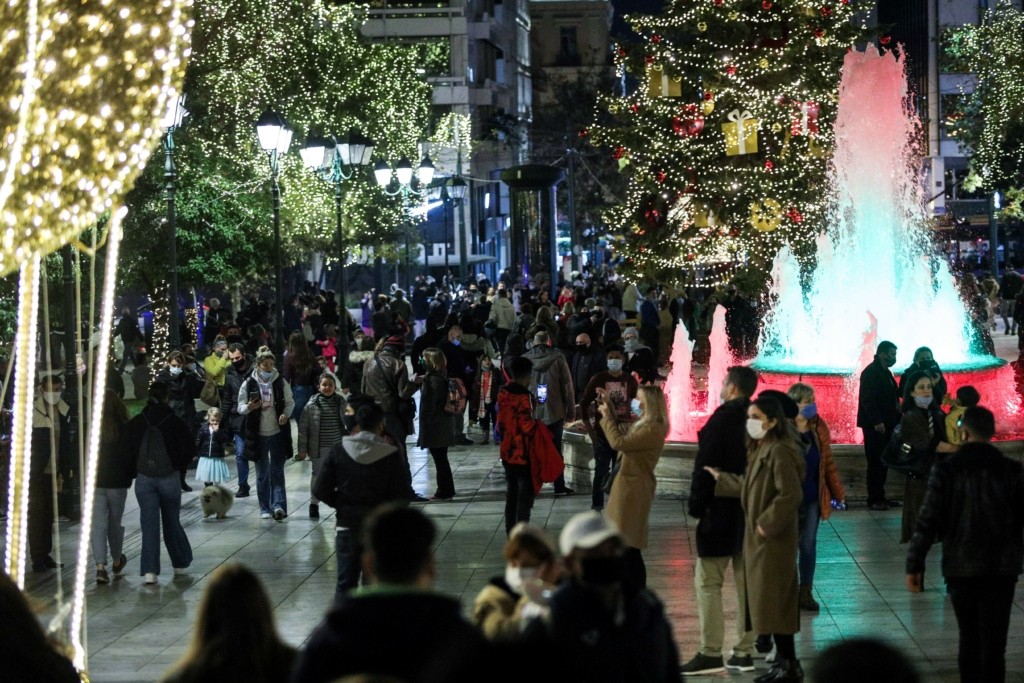 Πανδημία, Χριστούγεννα και τρίτη δόση στο επίκεντρο του διαγγέλματος Μητσοτάκη