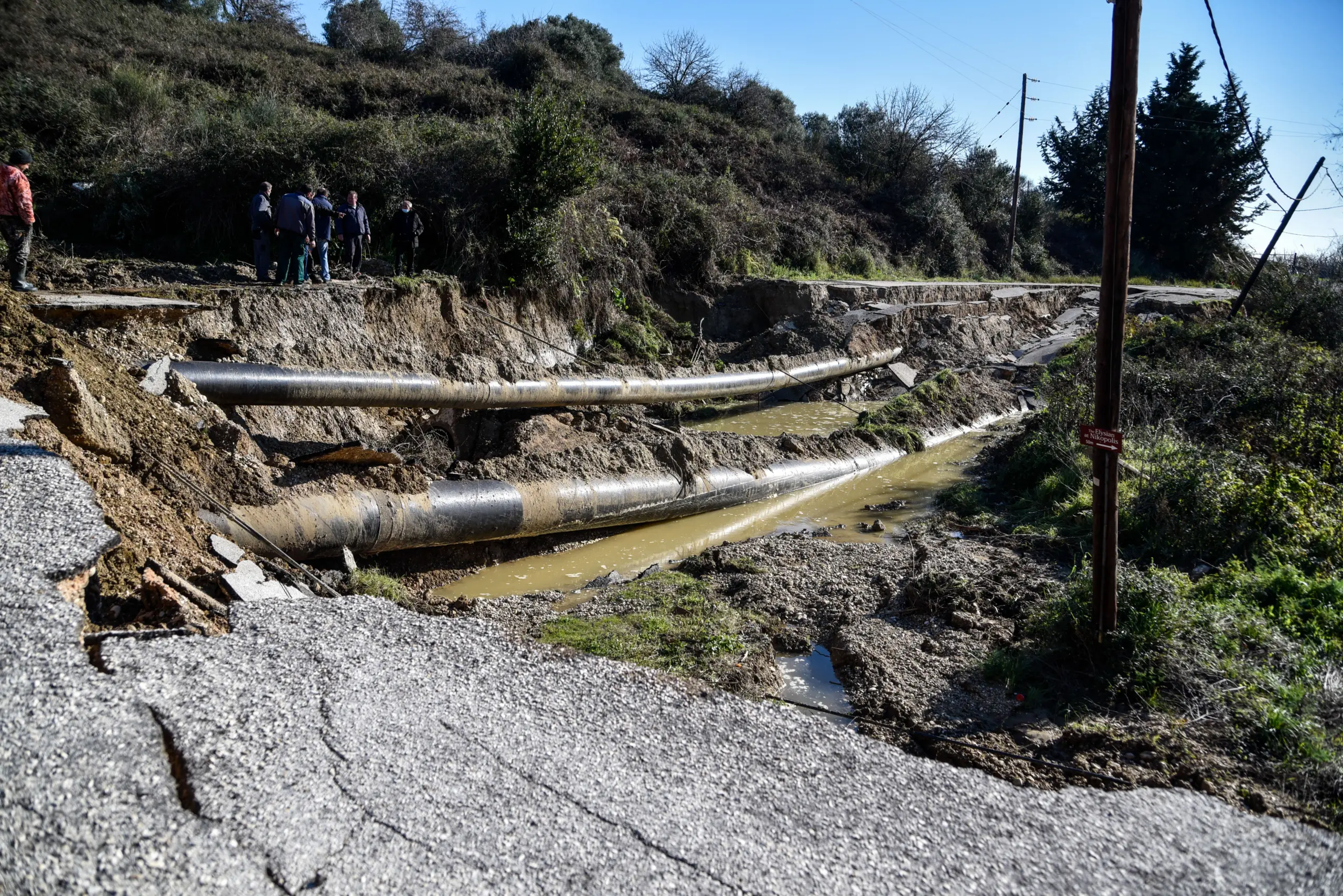 Η άγνωστη ομάδα Άμεσης Δράσης που βοηθά τη χώρα στις φυσικές καταστροφές