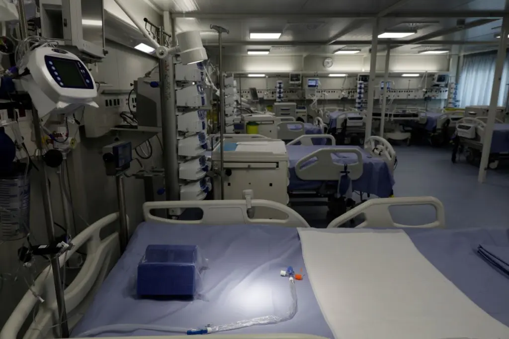 Στα 7.486 τα νέα κρούσματα την Τρίτη – Ανεβαίνουν οι διασωληνωμένοι – Υψηλός ο αριθμός των θανάτων