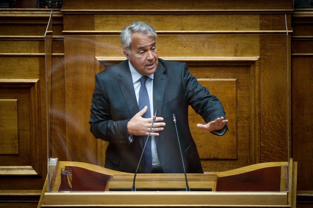 Ο Βορίδης εξηγεί γιατί η κυβέρνηση αποκλείει το lockdown – Τι είπε για τα μέτρα στους ναούς (vid)