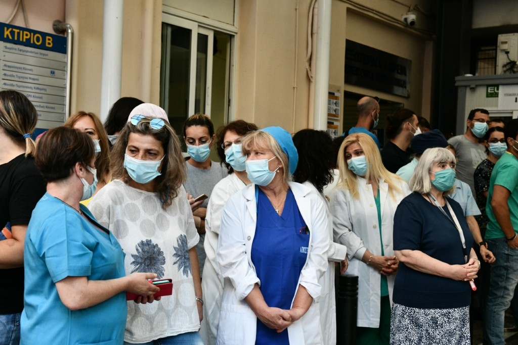 Ξεκίνησε η επίταξη υπηρεσιών ιδιωτών γιατρών – Στη μάχη γιατροί από τη Θεσσαλονίκη και Θεσσαλία