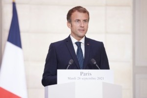 Γαλλία: Τα βλέμματα στον Μακρόν μετά την κατάρρευση της κυβέρνησης του Μπαϊρού – Τα 4 σενάρια για τη διαδοχή του