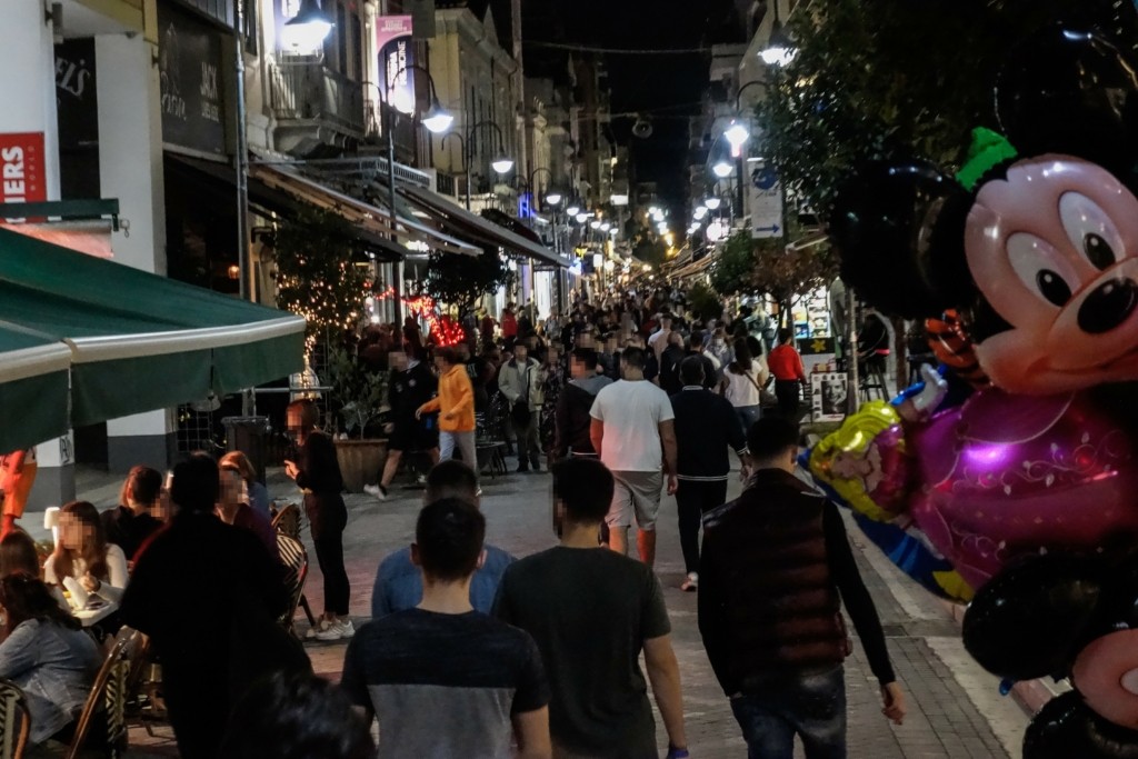 Επισήμως 5 εκατομμύρια νεκροί παγκοσμίως από τον κορονοϊό – Ανοιχτά τα σενάρια για την εξέλιξη της πανδημίας